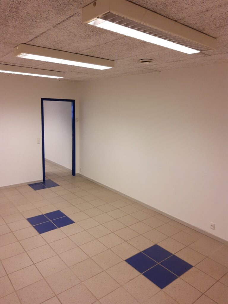 Erhvervslokale i Hadsten til udlejning - Lager / klinik / behandlerrum 1